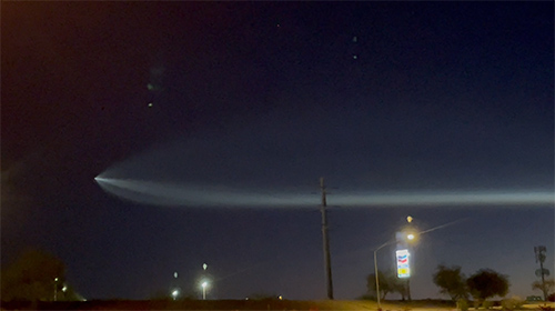 Video of SpaceX launch over the early evening sky in Phoenix, Arizona
