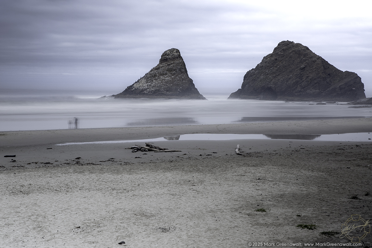 Time Lapse Waves of the Oregon CoastFeatured Image